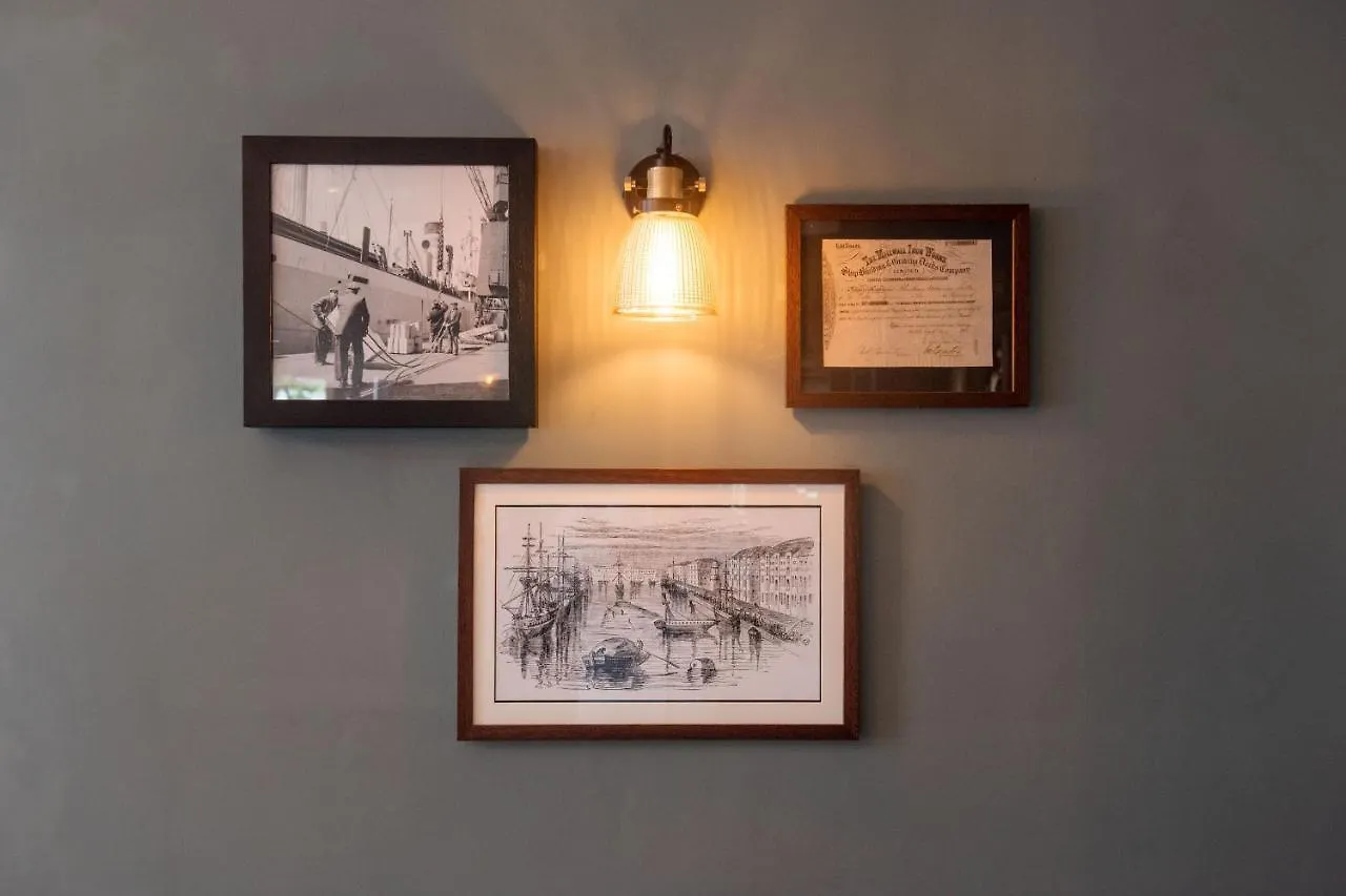 The Waterman'S Arms Hotel London United Kingdom